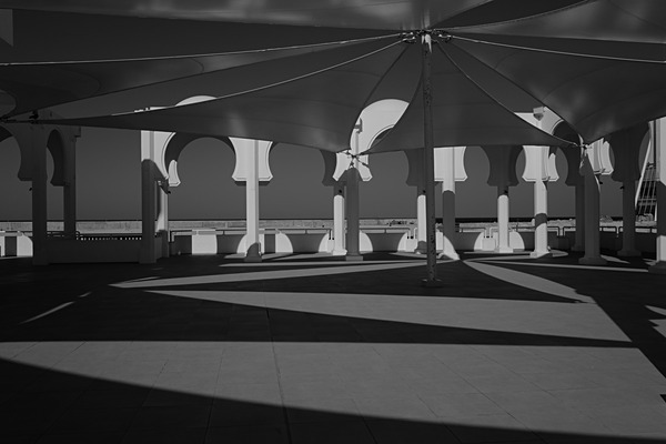 Plaza (Jeddah) #1 - Digital Black and White Images