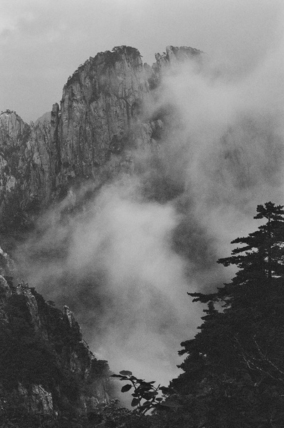 Above the Clouds (Mt Huangshan) #4 - Hangzhou and Yellow Mountain