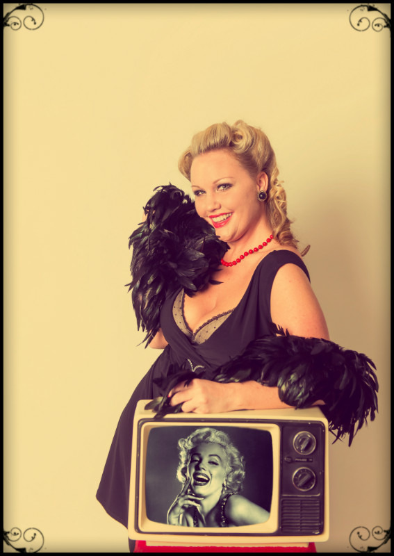  - CHERRY PIE PINUPS