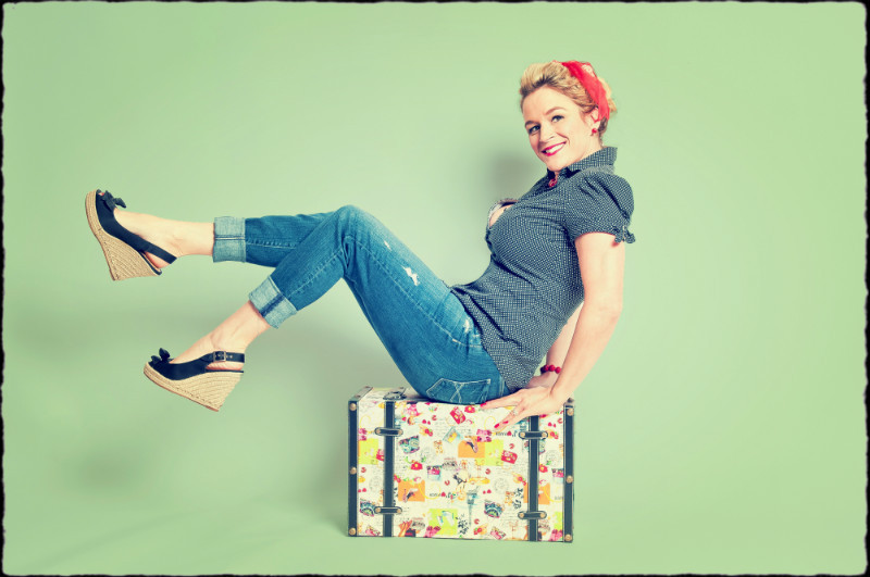  - CHERRY PIE PINUPS
