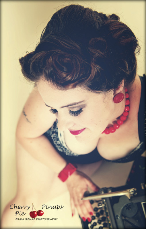  - CHERRY PIE PINUPS