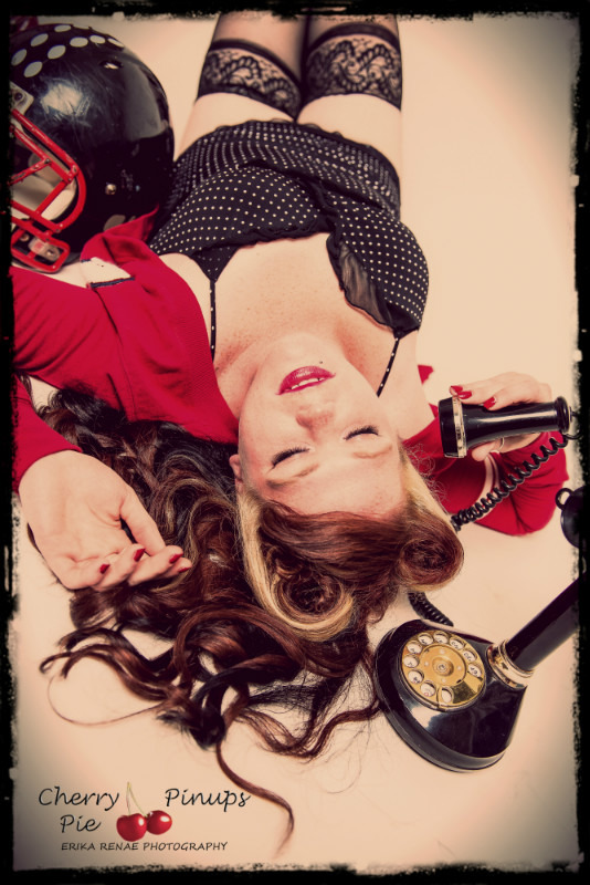  - CHERRY PIE PINUPS