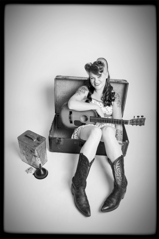  - CHERRY PIE PINUPS