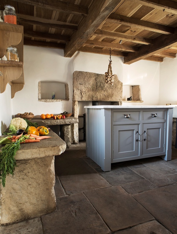 Classic English Kitchens Hand Painted Kitchens Painted Bespoke Best Bespoke Kitchen Design Painting Classic English Kitchens Hand Painted Kitchens Painted Bespoke Best Bespoke Kitchen Design Painting