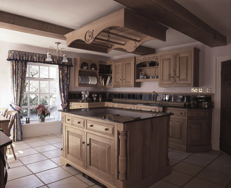 Classic Traditional Kitchens | Handmade Kitchens Surrey.