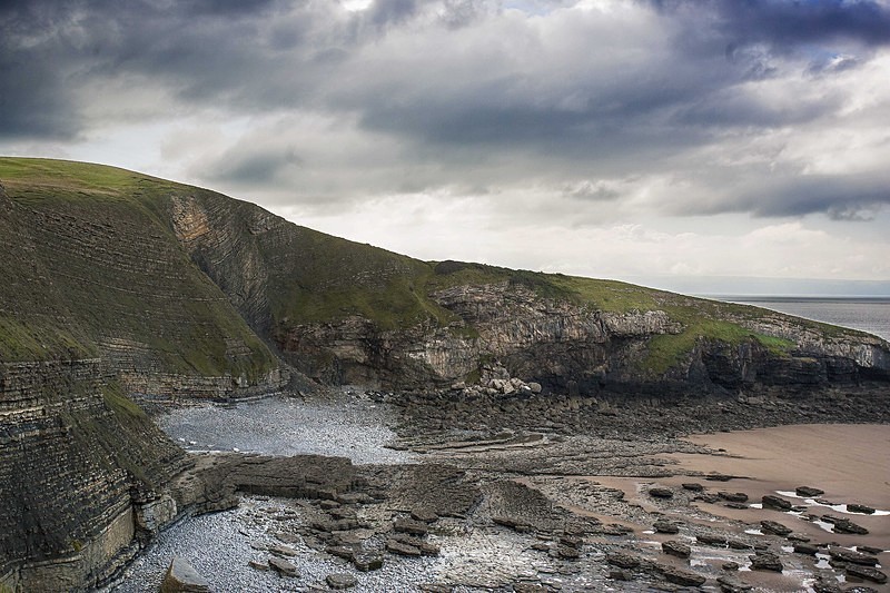 Dunraven Bay and cliffs - Welsh Coastline