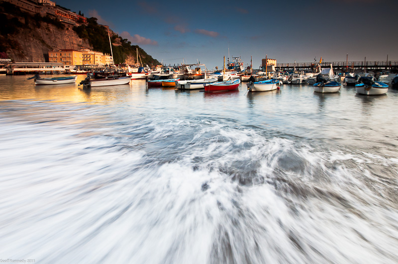 Sorrento Waves - Travel Images