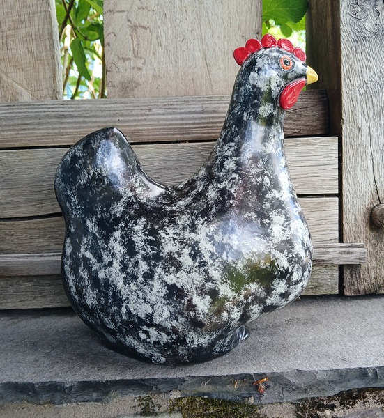 Chicken Pottery hen