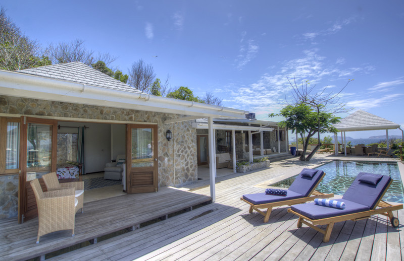 Crescent Beach Villa, Bequia, Relaxing