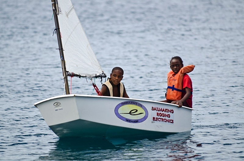 Bequia Youth Sailors, weekly  taining Bequia Youth Sailors, weesession - Bequia Youth Sailors : Weekly training