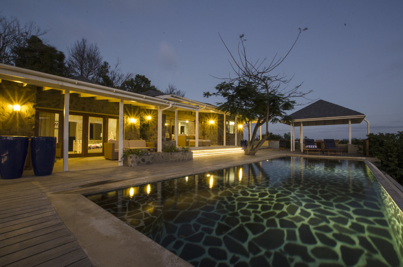 Crescent Beach Villa, Bequia, At Night