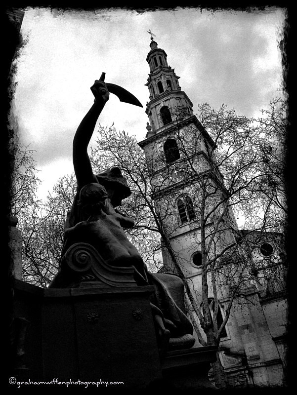 St Clement Danes B/W - Black and White