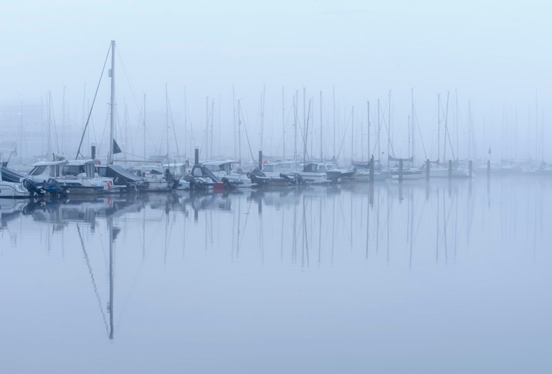 Foggy morning on Lymington Quay - D75_0403 - Local Scenes