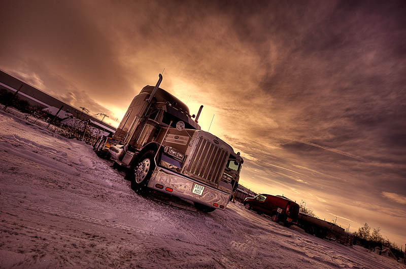  - American Dream Trucks Peterbilt 379 'Ice Road Truckers'