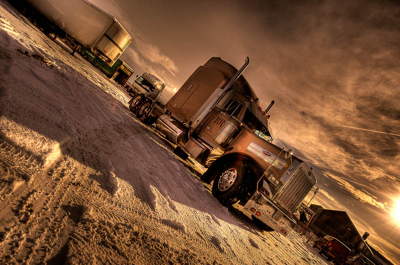  - American Dream Trucks Peterbilt 379 'Ice Road Truckers'