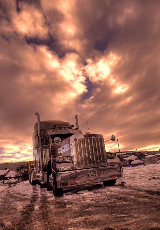  - American Dream Trucks Peterbilt 379 'Ice Road Truckers'