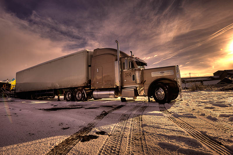 - American Dream Trucks Peterbilt 379 'Ice Road Truckers'