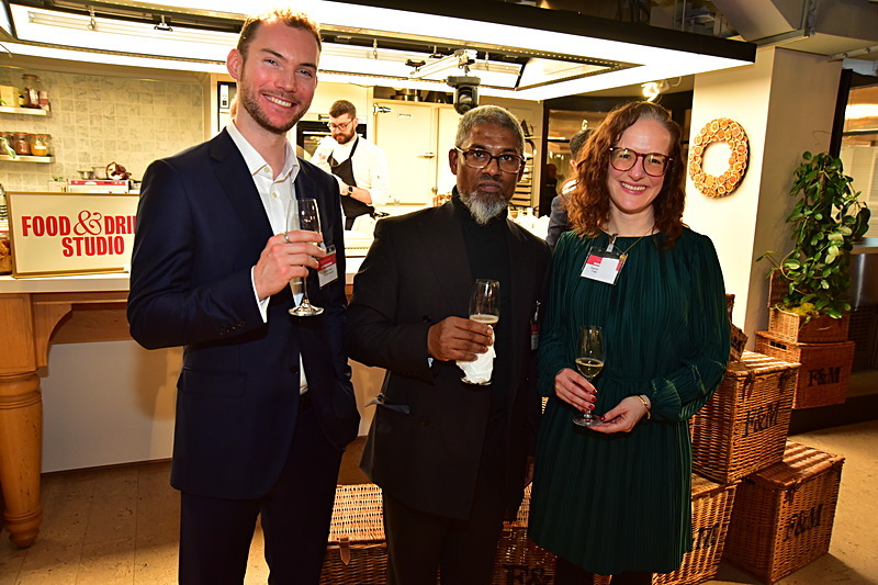 damianwalker 117 - LCCI  Winter Reception at F & M