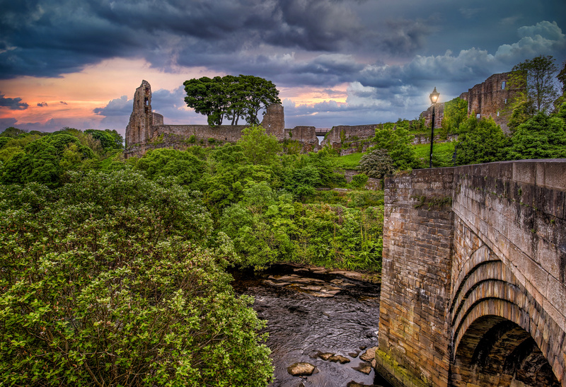 Peace at the Castle - This is England - Countryside, Cities, Towns and Villages
