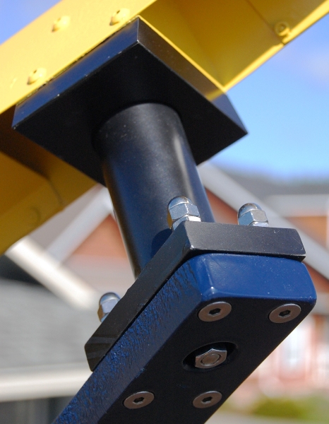 Yellow Lightning head bearing - Public Sculptures