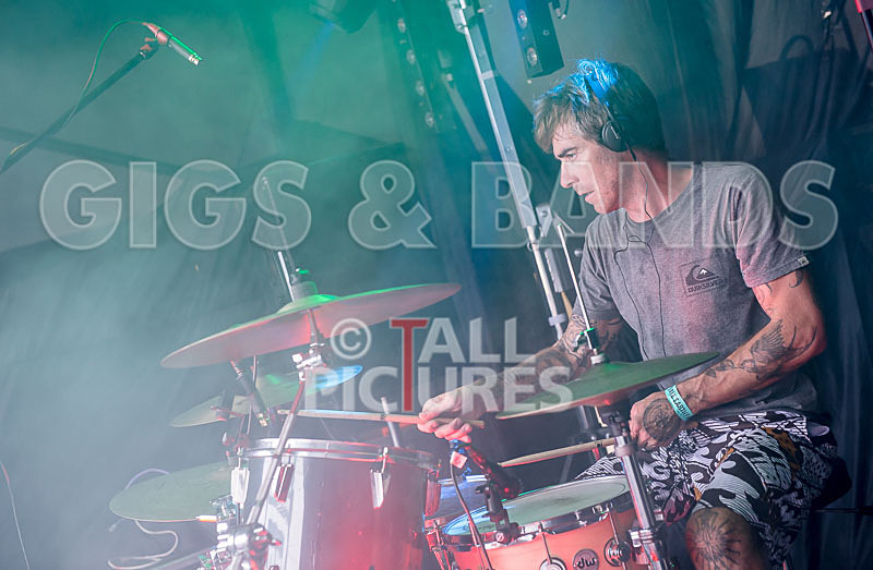 The Devil and the Deep-17 - THE DEVIL AND THE DEEP