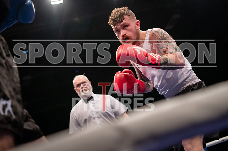 Bout 14_Rob Brehaut v Jake Bowness-26 - Bout 14_Rob Brehaut v Jake Bowness
