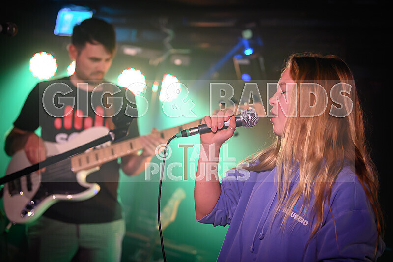 Motionless-19 - MOTIONLESS