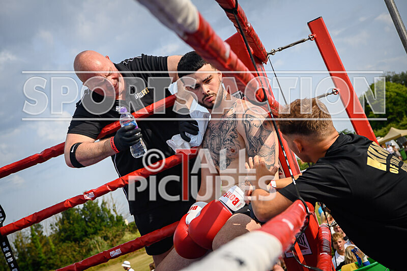 BOUT 6 - Keith the Terror of Tyneside v Sisco El Diablo Freitas-9 - BOUT 6 - Keith 'the Terror of Tyneside' v Sisco 'El Diablo' Freitas
