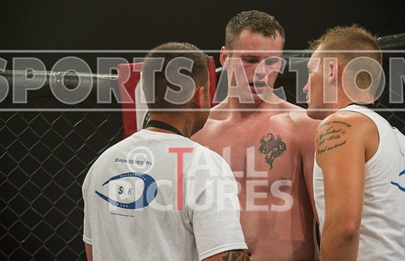 Lock-in Guernsey_2013_Bout-2-44 - BOUT-2