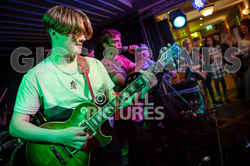 Motionless-61 - MOTIONLESS