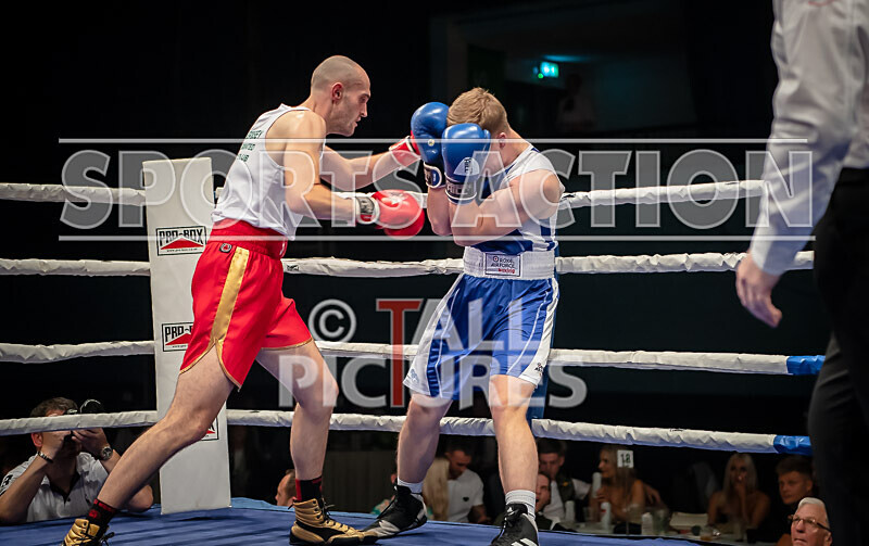 BOUT 9- Cameron Hards v Alex Sanderson-55 - BOUT 9: Cameron Hards v Alex Sanderson
