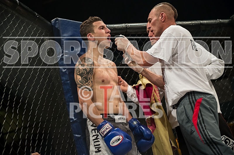 Cage Fighting_2012_Bout 3-16 - BOUT-3