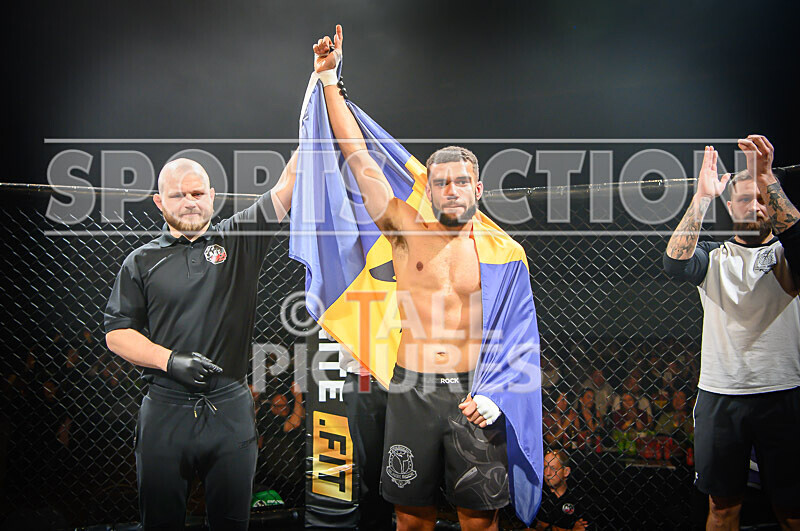 BOUT- 2 - Dom Boyce v Dom Simon-38 - BOUT 2 - Dom Boyce v Dom Simon