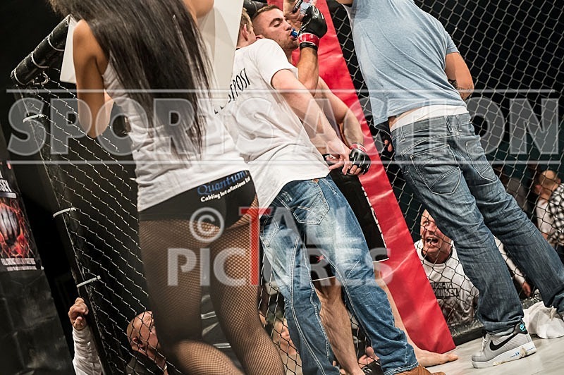 Cage Fighting_2012_Bout 11-41 - BOUT-11