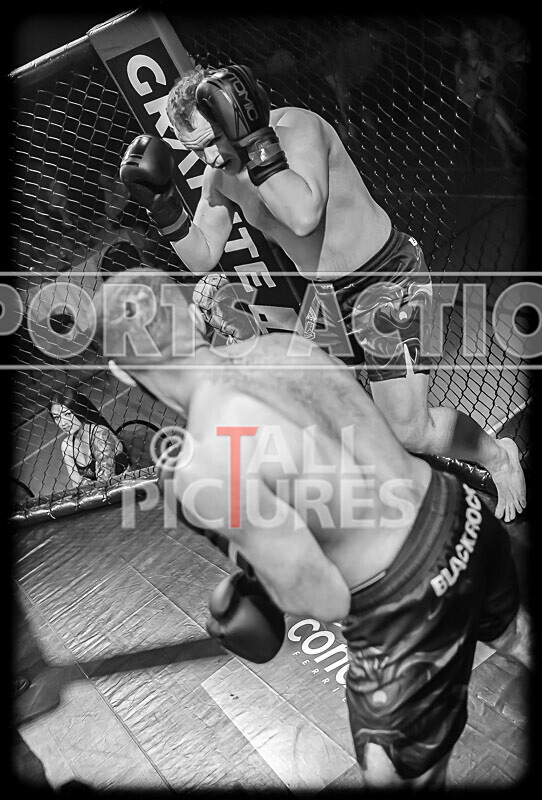 BOUT- 2 - Dom Boyce v Dom Simon-33 - BOUT 2 - Dom Boyce v Dom Simon