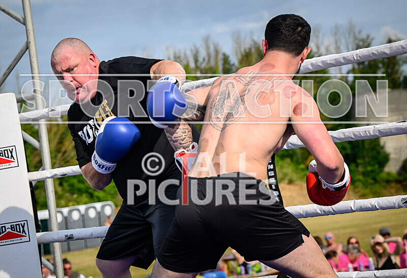 BOUT 6 - Keith the Terror of Tyneside v Sisco El Diablo Freitas-7 - BOUT 6 - Keith 'the Terror of Tyneside' v Sisco 'El Diablo' Freitas