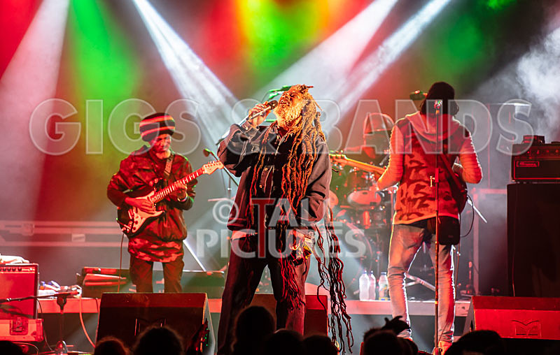 Johnny Clarke and Dub Asante featuring Matic Horns-3 - JONNY CLARKE AND THE DUB ASANTE