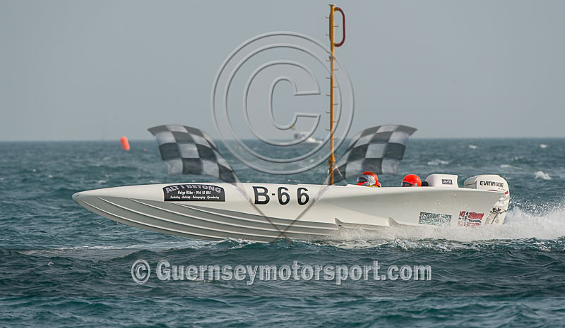 Worlds Powerboats_2014_Race-2-246 - UIM CLASS 3A & 3B WORLD OFFSHORE CHAMPIONSHIP_RACE-2