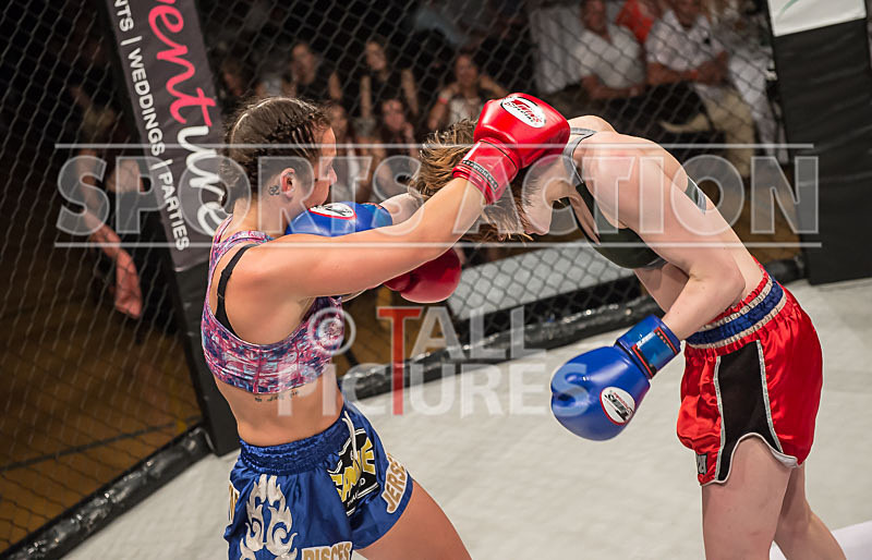 Stephanie Douglas v Lauren Sillence-27 - BOUT 6