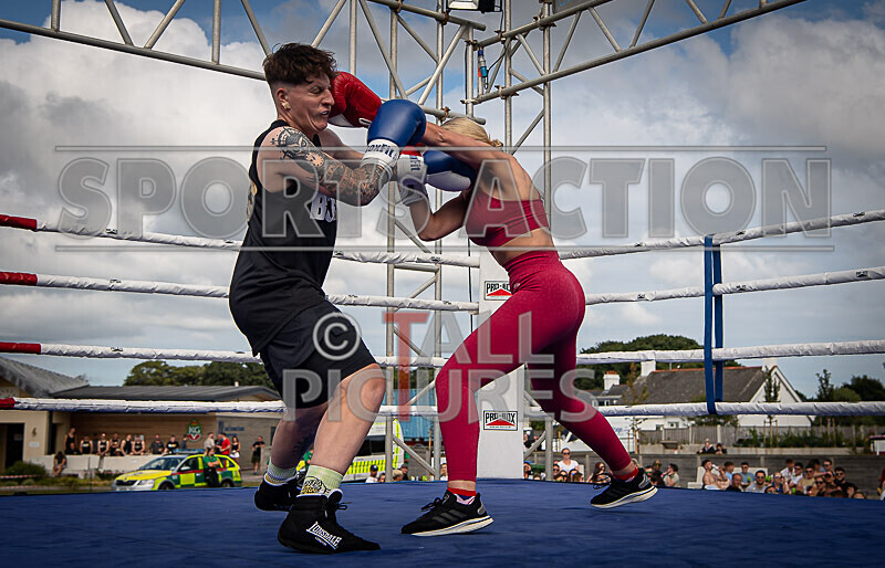 BOUT 5- Leonie Chardonnay Pike v Ellie Rocky Robinson-34 - BOUT 5- Leonie 'Chardonnay' Pike v Ellie 'Rocky' Robinson