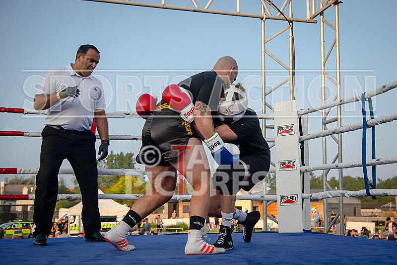 BOUT 12 - Ruairi -the Real Deal- ONeill v Jaques -Sharky- Colley-5 - BOUT 12 - Ruairi 'the Real Deal' O'Neill v Jaques 'Sharky' Colley