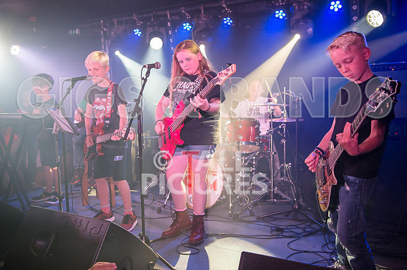 Clash of the Bloosers-1 - CLASH OF THE BLOOSERS