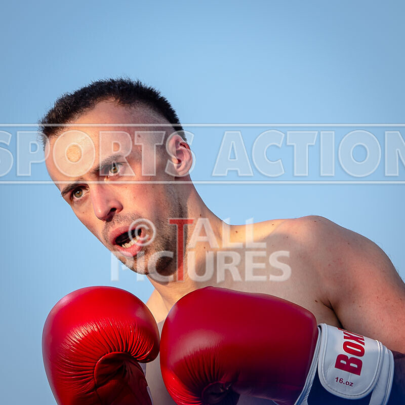 BOUT 10 - Myles -Dangerous- Duquemin v Jordan -the Rookie- Redwood-8 - BOUT 10 - Myles 'Dangerous' Duquemin v Jordan 'the Rookie' Redwood