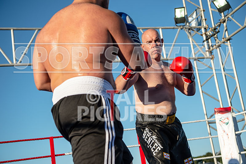 BOUT-8- Sam Steventon v Dave The Bomber Thorn-6 - BOUT-8: Sam Steventon v Dave 'The Bomber' Thorn