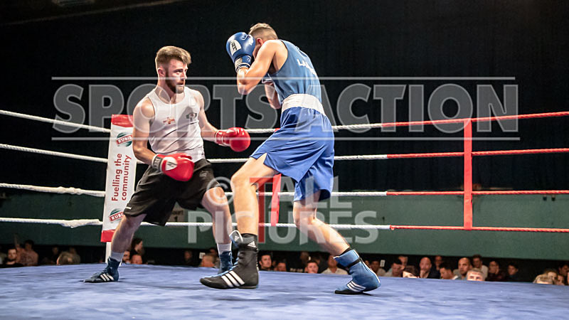 BOUT-13_Chris Sumner v Harvey Lambert-15 - BOUT-13_Chris Sumner v Harvey Lambert