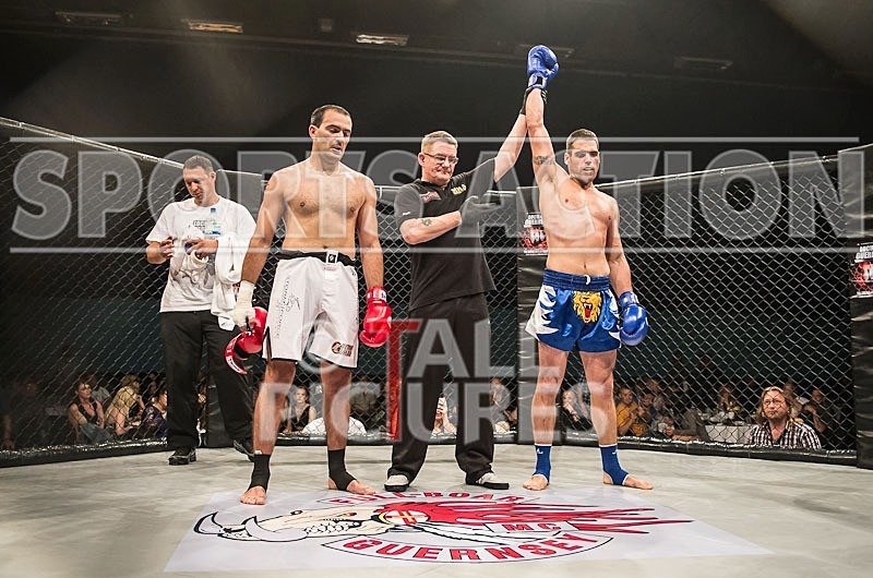 Cage Fighting_2012_Bout 8-18 - BOUT-8