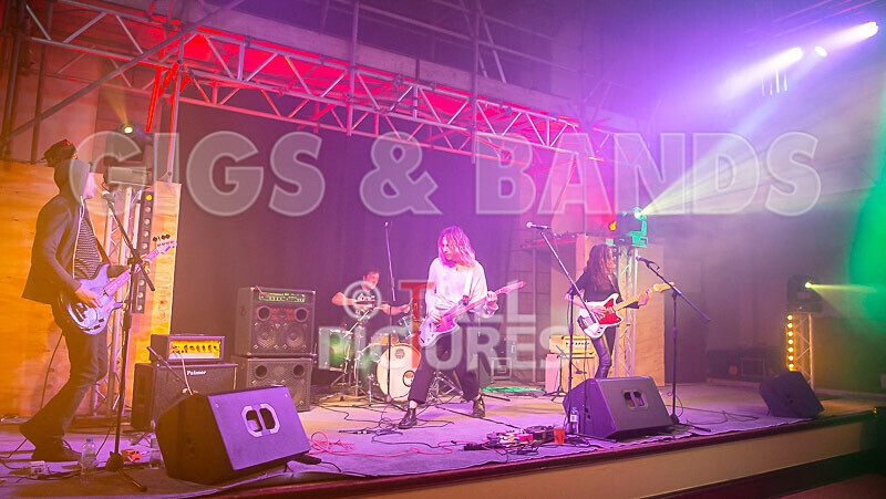 Beach Riot-71 - BEACH RIOT