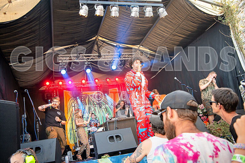 Baron Denden and the IL Sound System-32 - BARON DENDEN AND THE IL SOUND SYSTEM