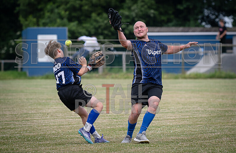 Manor Farm Misfits A v CAR Vipers-42 - MANOR FARM MISFITS A v C.A.R. VIPERS