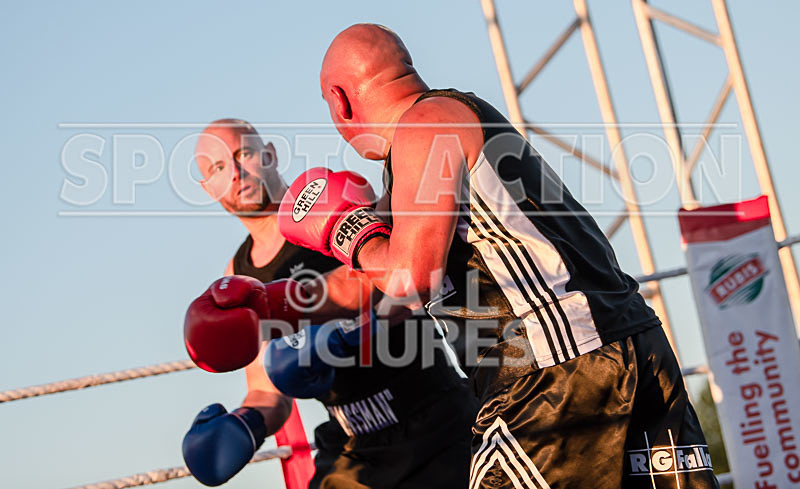 BOUT-12- Mad Charlie Moss v Tim Timbo Slice Luscombe-11 - BOUT-12 'Mad' Charlie Moss v Tim 'Timbo Slice' Luscombe